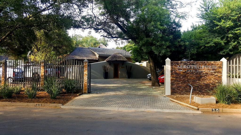 Aerotropolis Guest Lodge Κέμπτον Παρκ Εξωτερικό φωτογραφία