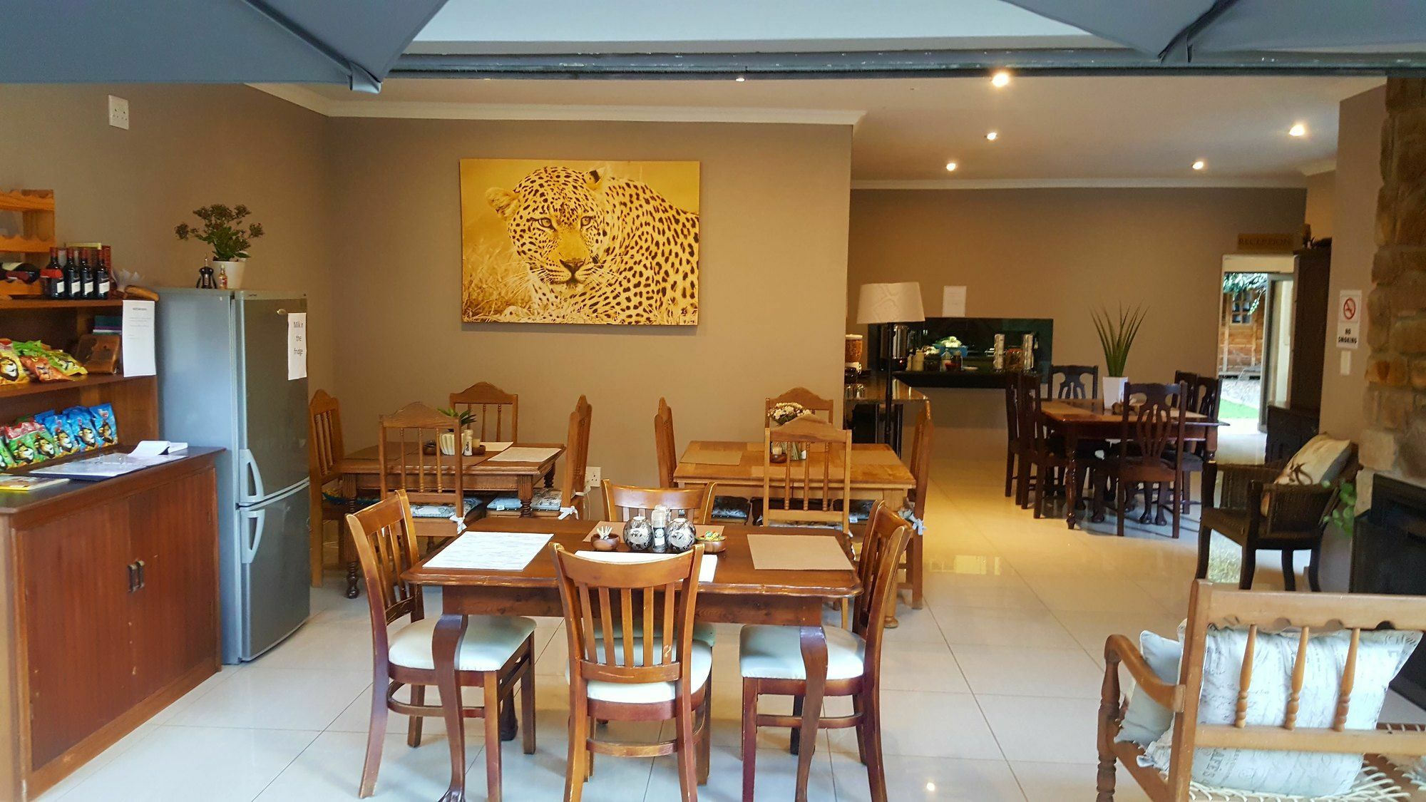 Aerotropolis Guest Lodge Κέμπτον Παρκ Εξωτερικό φωτογραφία